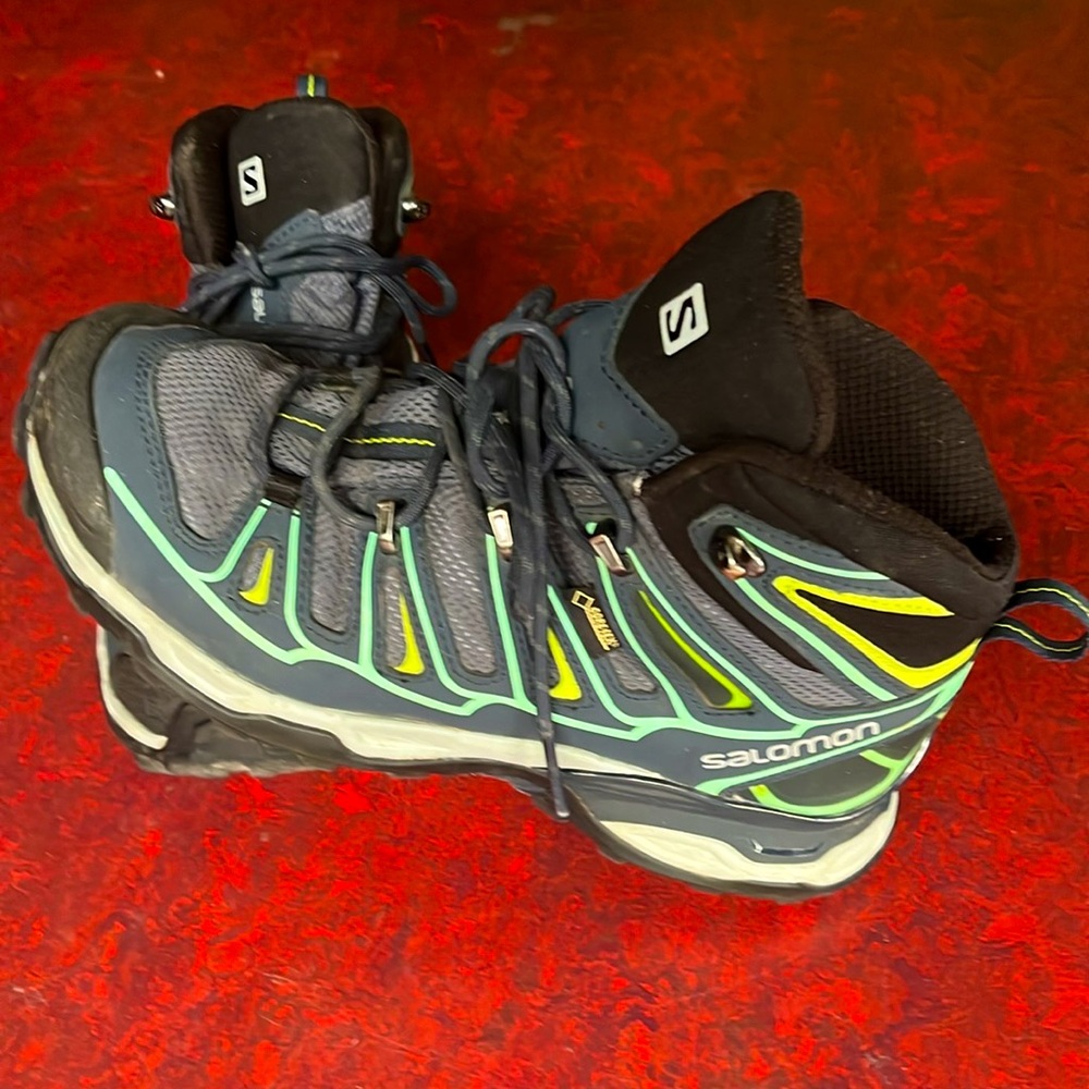 Salomon X Ultra 2 Mid GTX Hiking Boots - Women's
